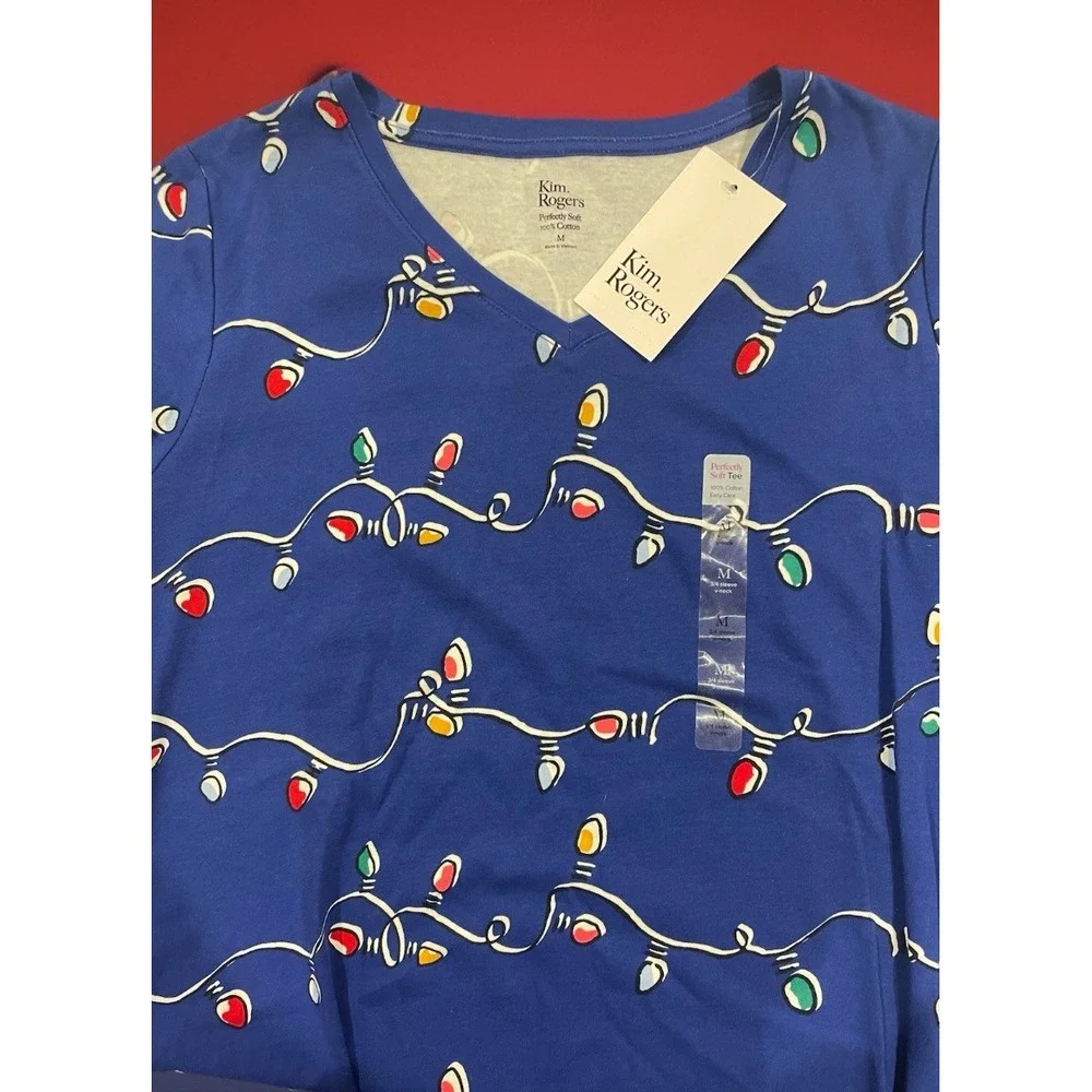 New Kim Rogers Size Medium M Perfectly Soft‎ Blue Christmas V Neck Top Shirt NWT